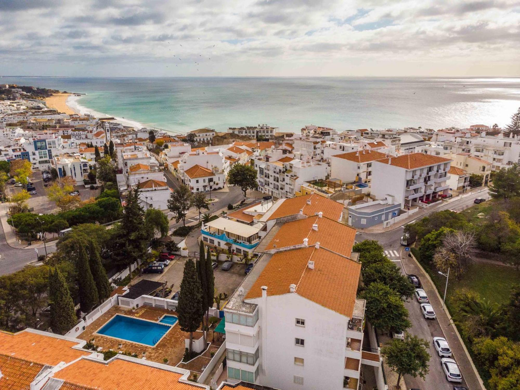 Casa Santa Maria - Sea View - 500M From The Beach - Wifi Albufeira Bagian luar foto