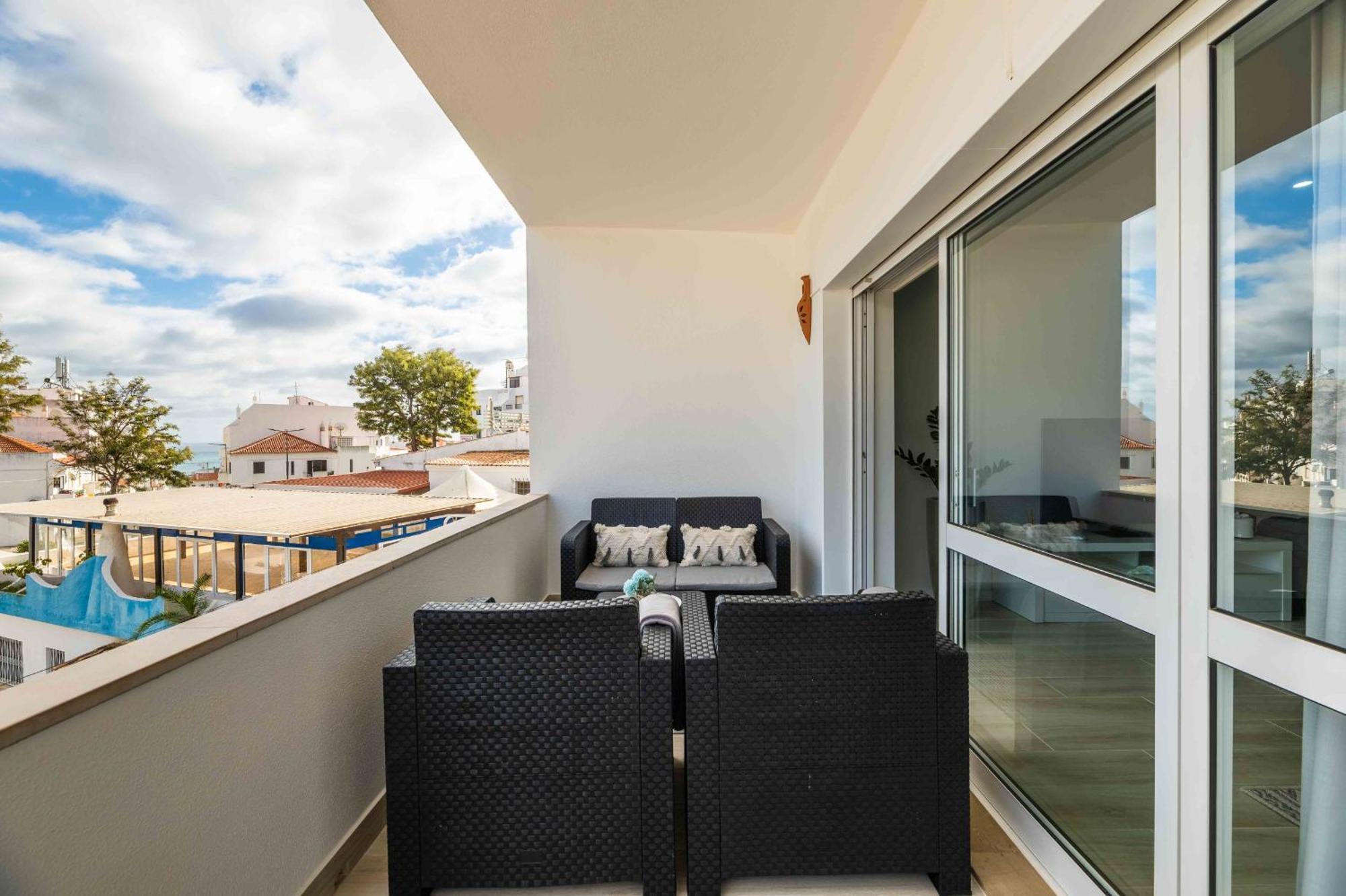 Casa Santa Maria - Sea View - 500M From The Beach - Wifi Albufeira Bagian luar foto